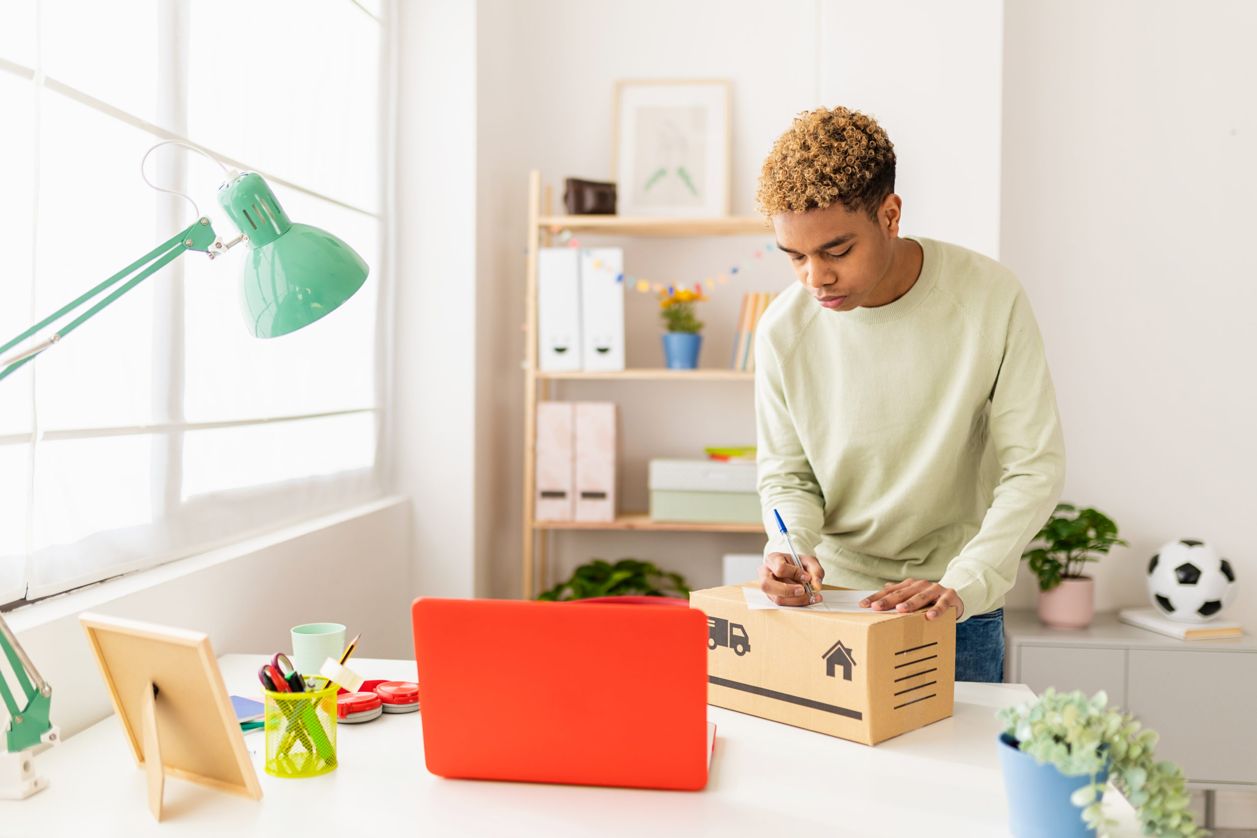 Exploring the Benefits of Carbon Neutral Product Packaging for Your Business